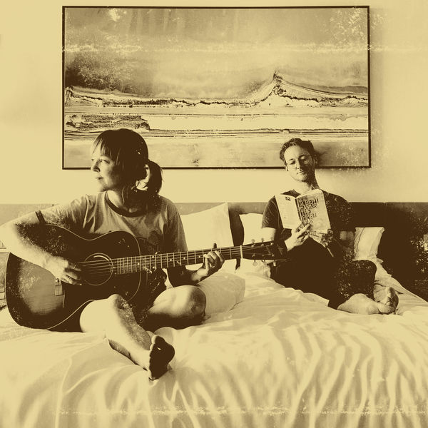 Emily Barker & Lukas Drinkwater - Room 822 (2022) [Official Digital Download 24bit/44,1kHz]