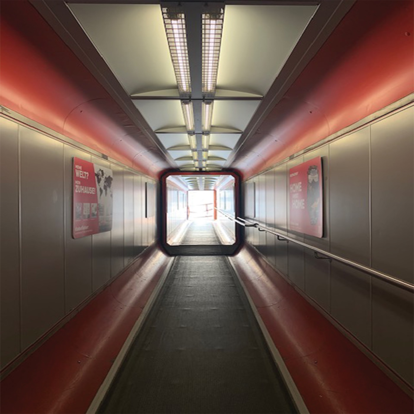 William Basinski – Music For Abandoned Airports: Tegel (EP) (2021) [Official Digital Download 24bit/44,1kHz]