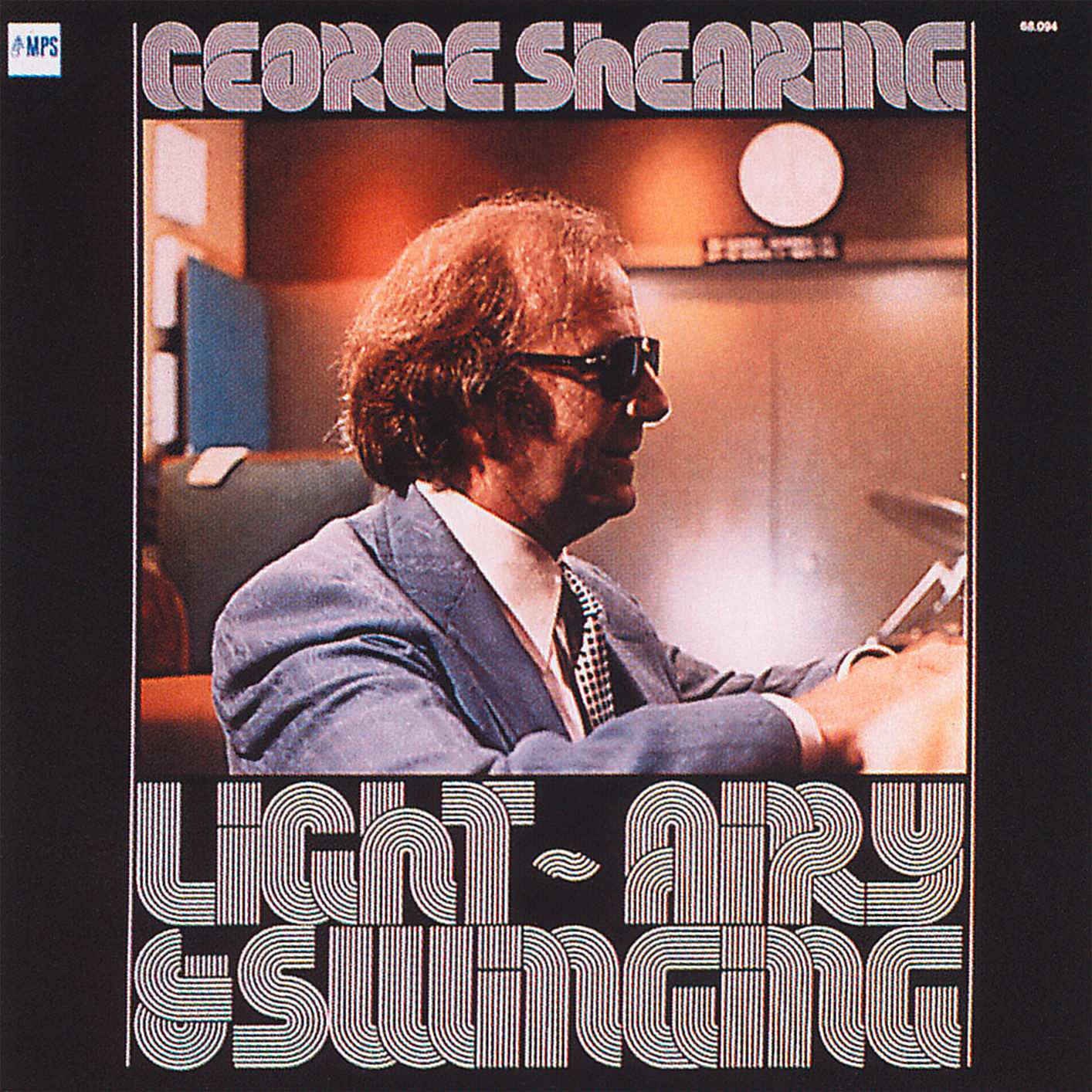 George Shearing Trio – Light, Airy & Swinging (1974/2014) [Official Digital Download 24bit/88,2kHz]